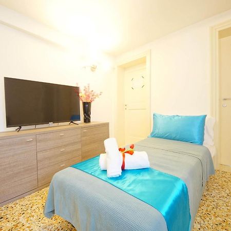 Sant'Aponal Apartment Rialto เวนิส ภายนอก รูปภาพ